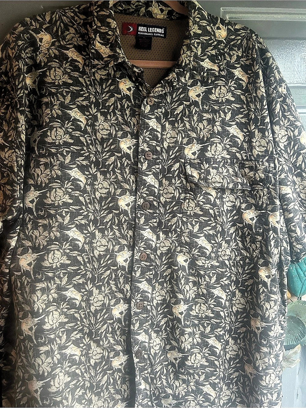 Reel Legends Performance Clothing Men’s XL Short Sleeve Fishing Short Button Up